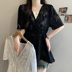 批发镂空刺绣V领上衣女2026年夏季新款宽松时尚洋气<b class='q'>长袖</b>收腰娃娃衫潮