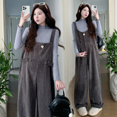 批发<b class='q'>实拍</b>现2025冬季时尚洋气高级设计感加绒背带裤两件套重工艺<b class='q'>孕妇装</b>