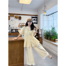 批发实拍文艺复古圆领短袖<b class='q'>衬衫</b>夏季新款宽松休闲百搭花边阔腿裤女