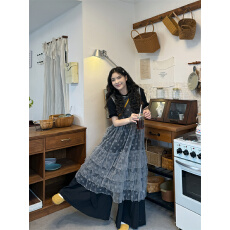 批发实拍 百搭叠穿显瘦背心植绒波点网纱裙+T恤+阔腿裤