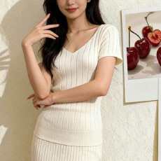 批发韩系V领针织短袖女夏薄款<b class='q'>修身</b>显瘦百搭T恤多巴胺纯欲风上衣打底衫