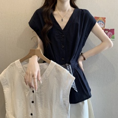 批发大码韩系简约纯色V领无袖收腰衬衫女百搭纯色单排扣佩丝巾上衣