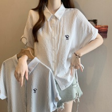 批发减龄浅蓝色条纹正肩短袖衬衫女2026夏新款大码胖mm不规则抽绳上衣