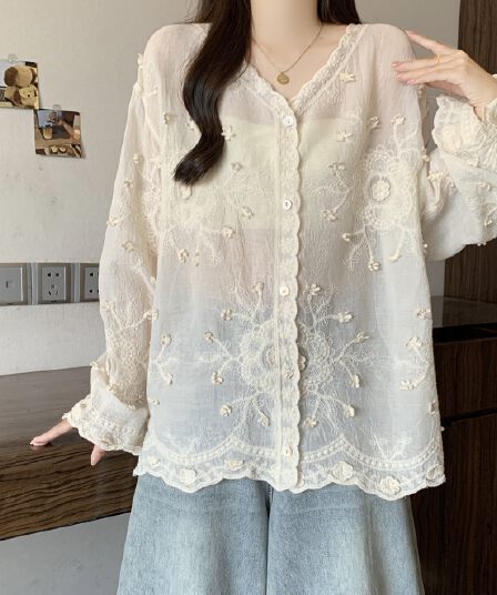 빅 사이즈 여성 의류 프랑스식 홀로우 아웃 자수 V넥 긴팔 오픈 가디건 여성 통통한 여동생 외국 가스 다용도 자외선 차단 셔츠 맨위