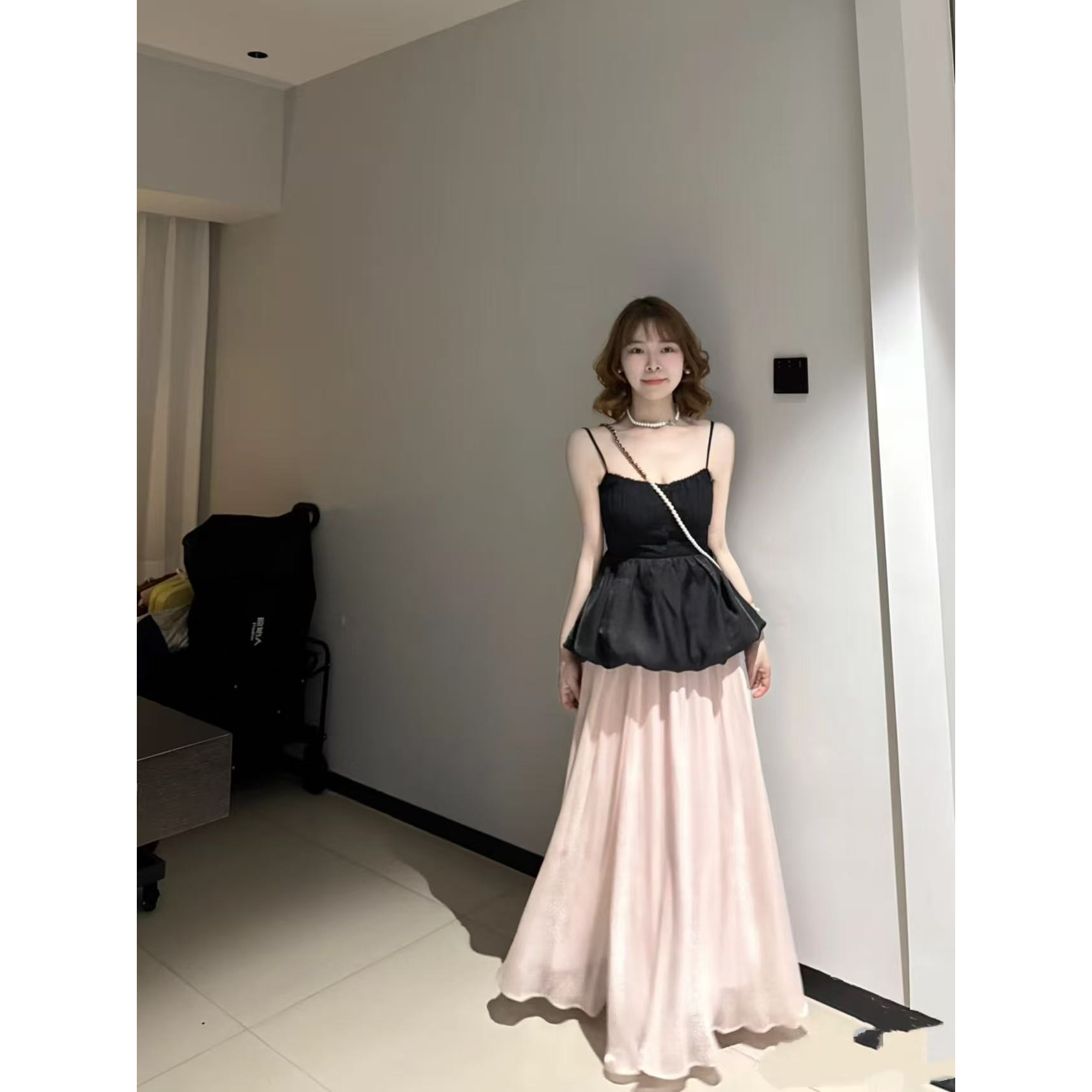 2026 슈퍼 화재 투피스 세트 여름 드레스 패션 외국 가스 연령 감소 검정색 슬립 맨위 타이트 스커트 반신 치마 투피스 세트