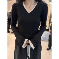 批发秋冬蕾丝拼接<b class='q'>V领</b>磨毛加厚长袖<b class='q'>T</b><b class='q'>恤</b>内搭上衣
