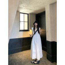 批发减龄简约纯色<b class='q'>背心</b>三亚海边连衣裙女装夏季别致垂感显瘦A字裙长裙