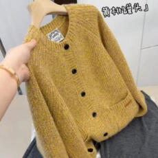 批发宽松圆领别致设计感长袖<b class='q'>针织</b>开衫女大码2025秋季新款减龄显瘦毛衣