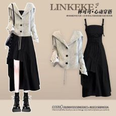 批发秋冬季气质套装女<b class='q'>翻领</b>软糯针织毛衣搭赫本风黑色吊带<b class='q'>连衣裙</b>两件套