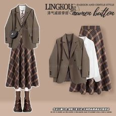 批发大码秋季休闲套装女绝美减龄<b class='q'>西装外套</b>打底衫搭配格子半身裙三件套