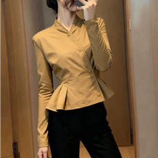 批发法式复古高级感小众不撞款短<b class='q'>外套</b>女装秋季气质轻熟风翻领收腰<b class='q'>上衣</b>