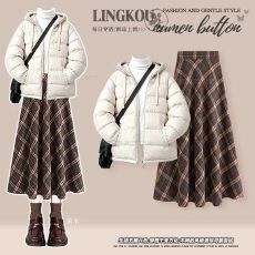 批发<b class='q'>大码</b>秋冬减龄套装女高级感厚款棉服外套打底衫搭格子半身裙三件套