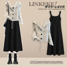 批发<b class='q'>秋</b>冬季温柔风套装女翻领软糯针织毛衣搭简约黑色吊带连衣裙两件套