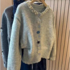 批发小个子软糯圆领钉珠针织开衫女秋冬高级感温柔风新款百搭长袖上衣