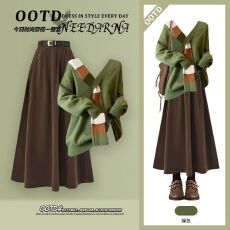 批发<b class='q'>大码</b>秋季休闲套装女不撞款减龄针织毛衣搭学院风显瘦半身裙两件套