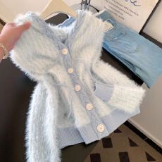 批发小个子韩系蓝色抽绳连帽<b class='q'>针织</b><b class='q'>开衫</b>女秋冬温柔风奶fufu舒适显瘦外套