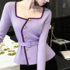 批发小个子紫色方领针织衫女秋冬<b class='q'>轻熟</b>气质名媛软糯慵懒风掐腰长袖上衣