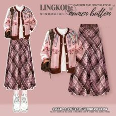 批发<b class='q'>大码</b>秋冬洋气套装女减龄氛围感针织开衫打底衣配格纹半身裙三件套