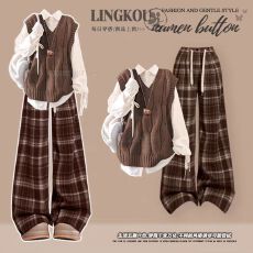 批发大码秋冬洋气套装女复古慵懒风针织马甲打底衬衫格子休闲裤三件套