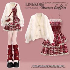 批发秋冬时尚甜美风套装女减龄软糯针织开衫红色圣诞吊带<b class='q'>连衣裙</b><b class='q'>两件套</b>