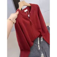 批发欧货复古洋气红色圆领针织开衫女秋<b class='q'>冬</b>款大码软糯宽松显瘦拉链毛衣