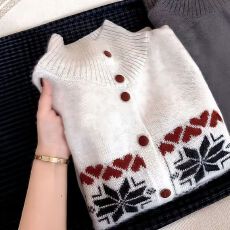 批发大码设计感半高领毛衣针织衫女2025秋<b class='q'>冬</b>新款胖mm巨好看漂亮小上衣