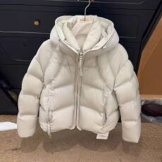批发2025<b class='q'>冬</b>季韩版连帽泡芙羽绒服外套女短款高级显瘦百搭保暖面包服
