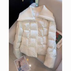 批发白色针织大翻领棉服2025年新款女装<b class='q'>冬</b>季宽松加厚保暖时尚短款外套