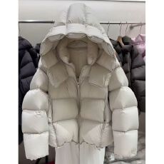 批发高级感韩系<b class='q'>短</b>款连帽羽绒服女冬季学院风休闲显瘦宽松新款保暖外套