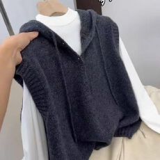 批发大码女装<b class='q'>韩版</b>设计感连帽针织马甲女秋冬新款胖MM休闲宽松百搭上衣