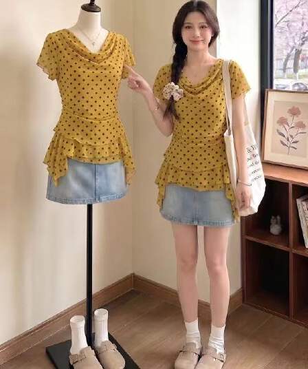 프랑스식 고급 센스 패션 도트 무늬 흔들다 칼라 프릴 반팔 티셔츠 여성 2026 여름 새로운 슬림해 보이는 맨위 트렌디