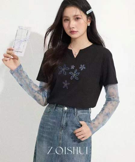 한 부서 캐주얼 바람 라운드 넥 긴팔 티셔츠 여성 2026 새로운 여름 페이크 레이어드 배색 디자인 센스 품격 맨위