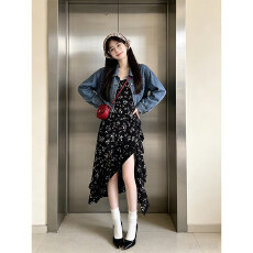 批发秋季款蓝色长袖牛仔夹克短<b class='q'>外套</b>女日常通勤碎花<b class='q'>连衣裙</b>套装上衣女装