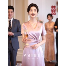 批发2026新款<b class='q'>妈妈</b>婚宴礼服紫色订婚喜婆婆礼服高贵年轻连衣裙平时可穿