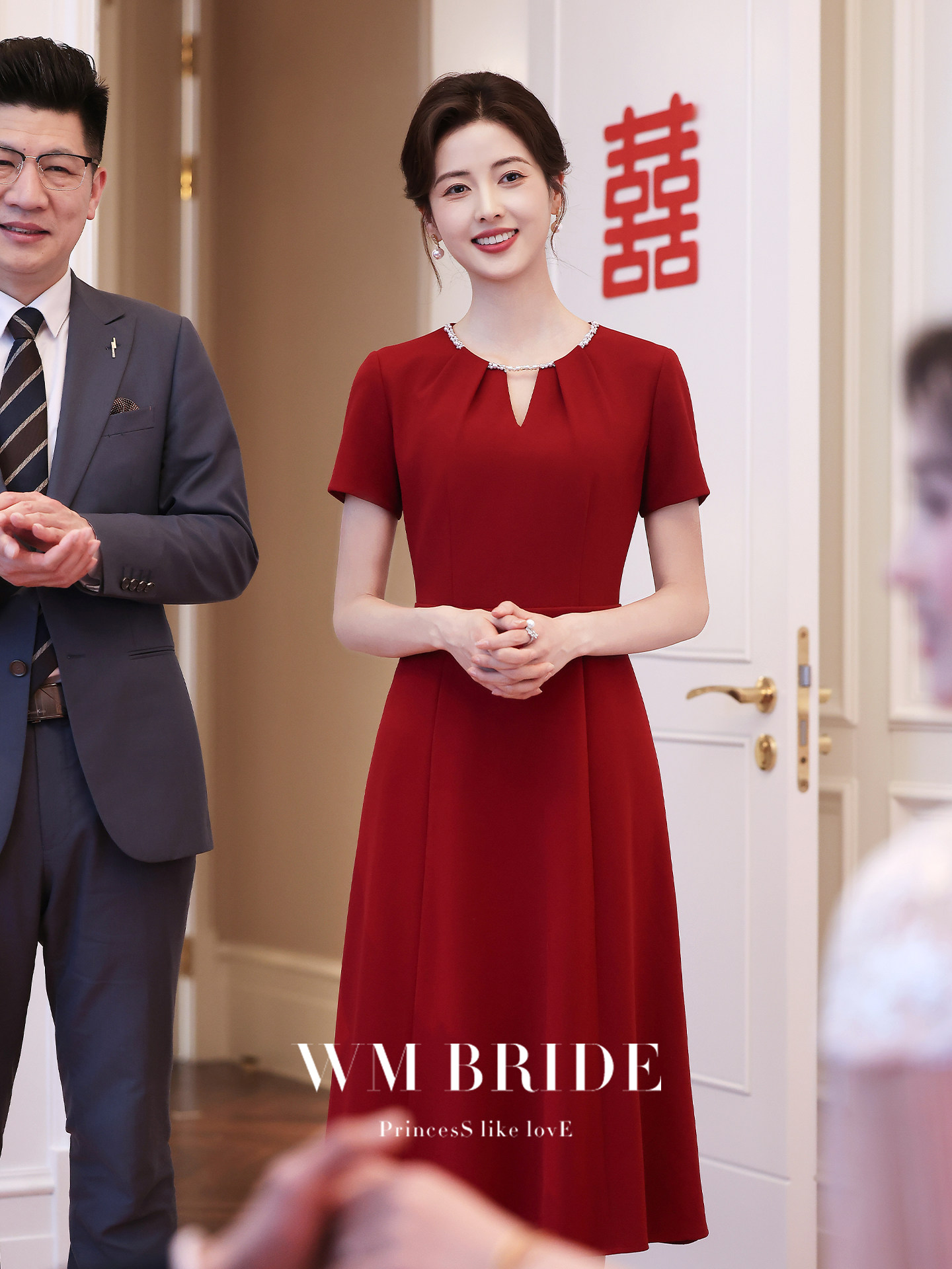 고급 브랜드 안녕하세요. 시어머니 결혼 연회 예복 2026 새로운 영 품격 엄마 예복 빨간색 슬림해 보이는 드레스