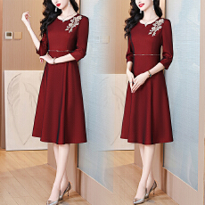 批发三月喜婆婆礼服结婚礼裙子2026春季新款喜庆妈妈婚宴装喜服<b class='q'>连衣</b>裙