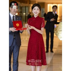 批发喜婆婆婚宴装<b class='q'>红色</b>妈妈高贵蕾丝旗袍2026新款高端小众礼服短袖夏款