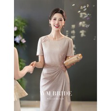 批发高贵年轻妈妈婚宴<b class='q'>礼服</b>2026年高级婚礼喜婆婆晚<b class='q'>礼服</b>轻奢鱼尾<b class='q'>连衣裙</b>