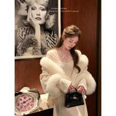 批发杨小卷 法式温柔千金感蕾丝针织连衣<b class='q'>裙</b>白色秋冬装内搭<b class='q'>裙</b>修身显瘦