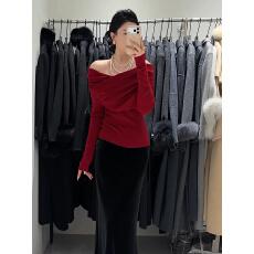 批发法式甜辣妹红色露肩v领打底衫女内搭设计感长袖<b class='q'>t</b><b class='q'>恤</b>绝美上衣秋冬季