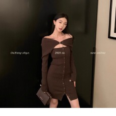 批发区区欧阳 一字肩长袖连衣裙女秋季收腰辣妹包臀短裙修身显瘦<b class='q'>裙子</b>