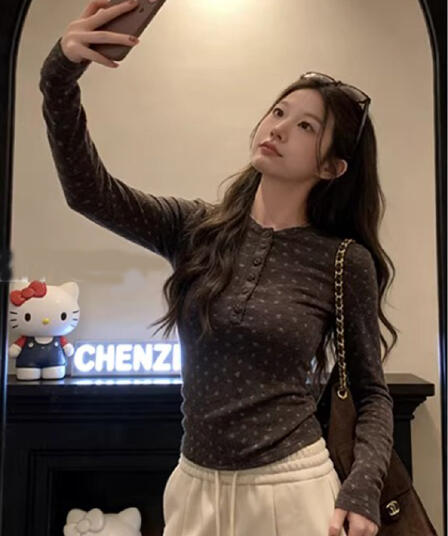 몸매 가꾸기 슬림해 보이는 긴팔 여성 헨리 칼라 단추 꽃무늬 티셔츠 맨위