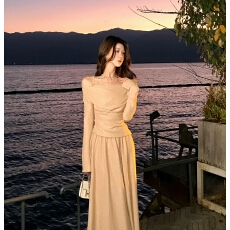 批发木子李的李杏影凝香早春堆堆领蕾丝花边拼接上衣垂感半<b class='q'>裙</b>套装