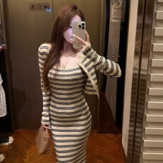 批发条纹公式韩系风纯欲高弹针织条纹开衫吊带<b class='q'>裙</b>开衫两件套女