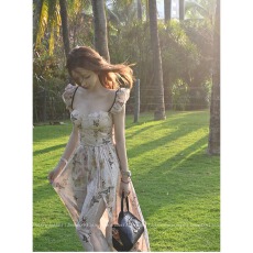 批发DoggyQin/枯木逢春 法式小飞袖印花连衣<b class='q'>裙</b>夏季自带胸垫鱼骨长<b class='q'>裙</b>