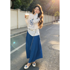 批发青花瓷印花T恤罩衫上衣女春季新款克莱因蓝半身<b class='q'>裙</b>套装