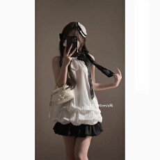 批发复古氛围感千金风衣服女挂脖花苞连衣<b class='q'>裙</b>蝴蝶结拼接短<b class='q'>裙</b>