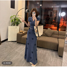 批发高级感女神套装繁花气质显瘦半身<b class='q'>裙</b>短袖春夏两件套装