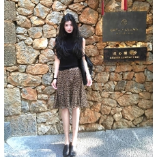 批发多巴胺透氧2026新纯欲慵懒感黑色半高领针织背心豹纹半身<b class='q'>裙</b>套装