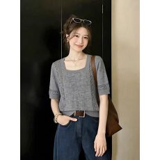 批发高级感极简风灰色<b class='q'>镂空</b>方领针织<b class='q'>衫</b>女短袖软糯休闲打底上衣女